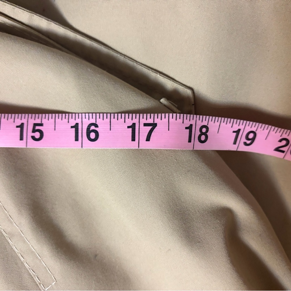 Vintage classic tan dolman sleeved raincoat - Picture 12 of 15